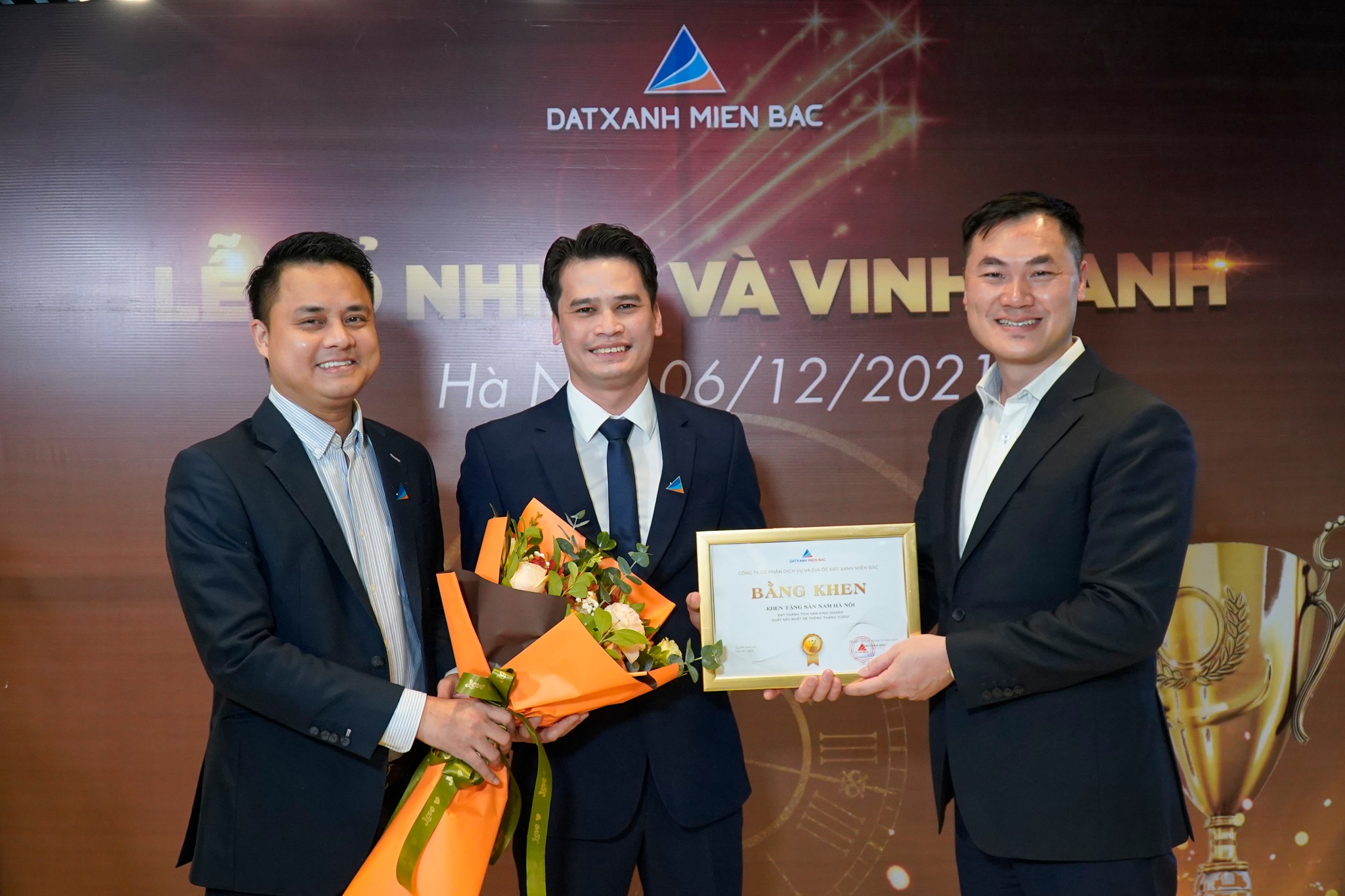 VINH DANH SÀN, ĐỘI NHÓM KINH DOANH XUẤT SẮC THÁNG 11 - HỆ THỐNG ĐẤT XANH MIỀN BẮC 