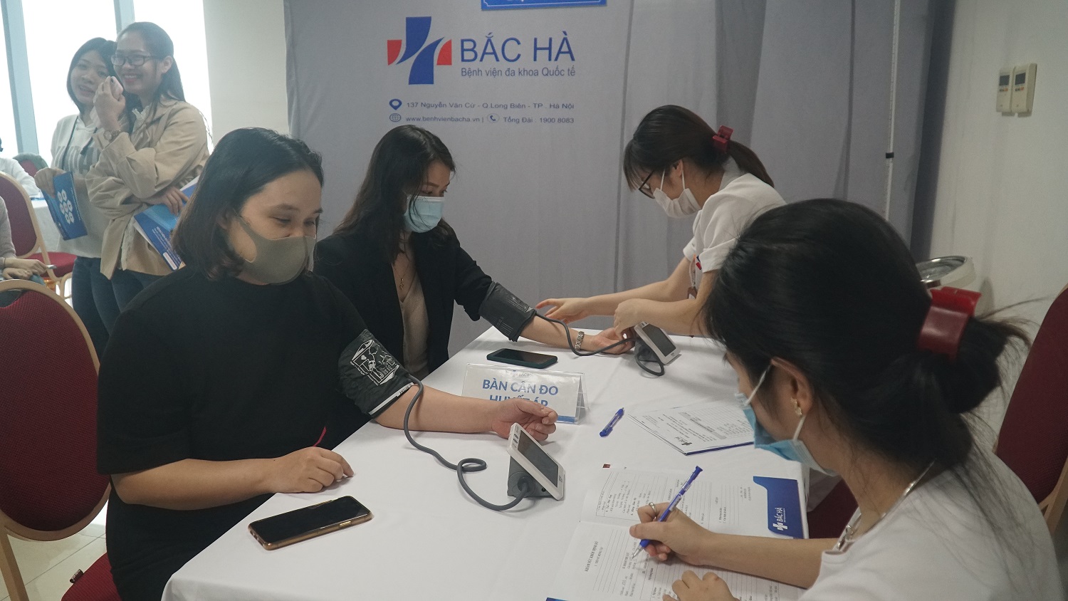 Đất Xanh Miền Bắc tổ chức thăm khám sức khỏe cán bộ nhân viên