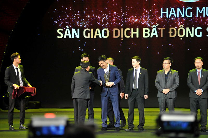 Đất Xanh Miền Bắc khẳng định vị thế “Sàn giao dịch bất động sản xuất sắc nhất 2018”