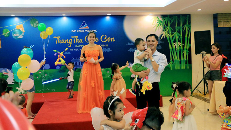 Trung thu cho con 2018 - Niềm vui vẹn tròn tại Đất Xanh Miền Bắc 
